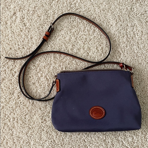 Dooney & Bourke Plum Canvas Pouchette Crossbody Bag Handbag Purse - Picture 1 of 8